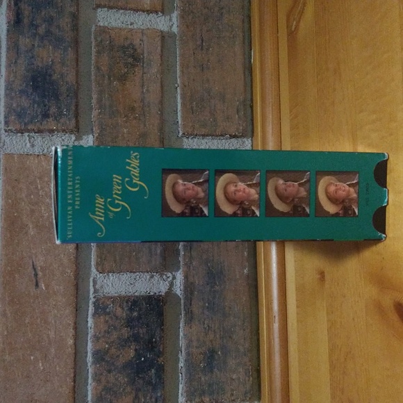Anne of Green Gables  Drama Costume drama ‧ 3h 19m VHS movie - Picture 5 of 8